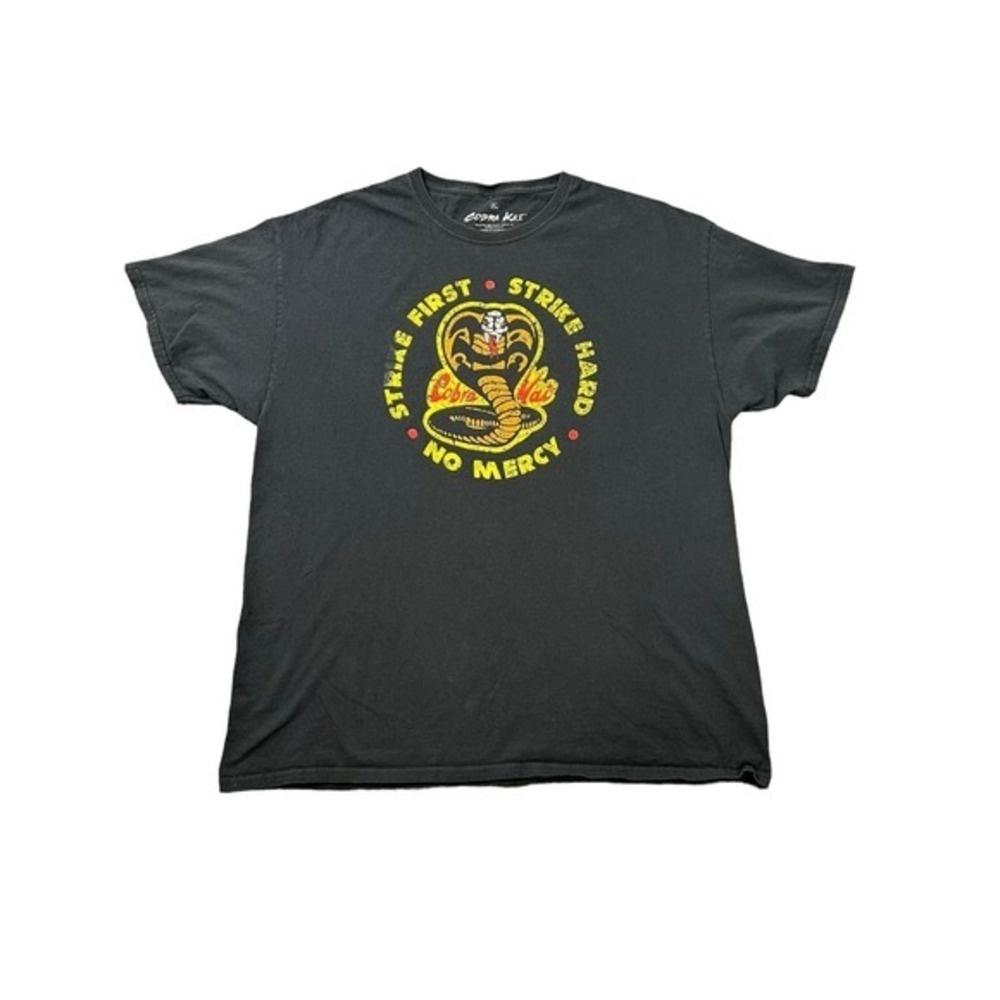 Cobra Kai Men's‎ Graphic Tshirt First Strike Hard No Mercy Karate Kid Size XL